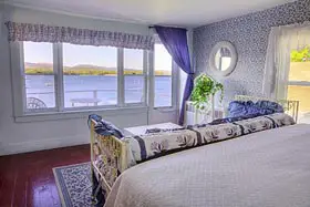 The Moorings Inn